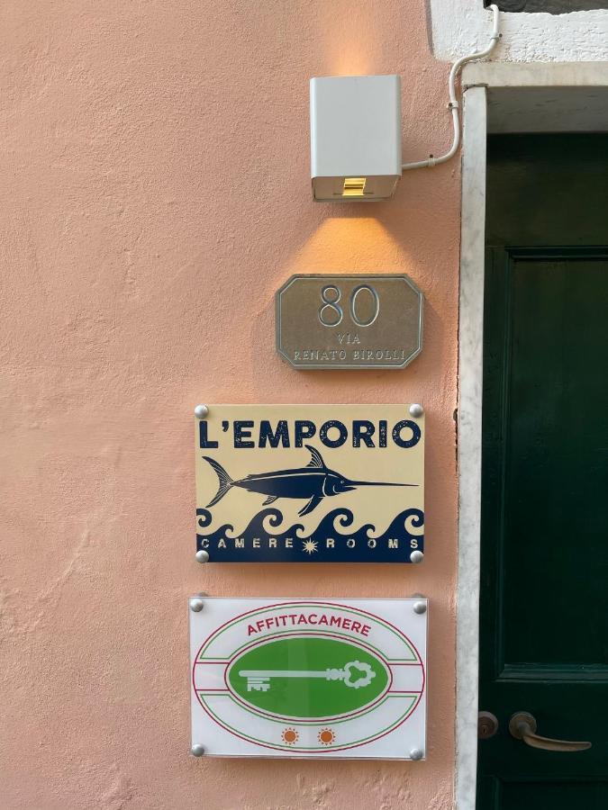 L'Emporio Rooms Manarola Bagian luar foto